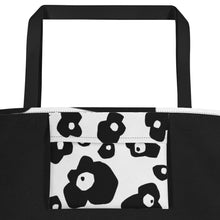Load image into Gallery viewer, Leaf Black/White Carryall Tote Bag